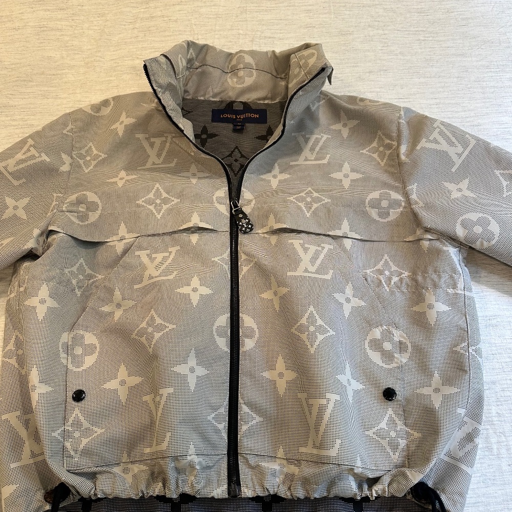 Louis Vuitton jacket size 42